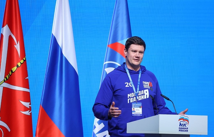 Александр Амелин